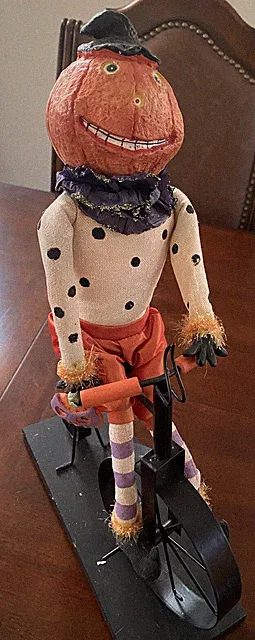 Cracker Barrel Halloween Pumpkin Man On Wheels Bicycle Boxed Trick Or Treat