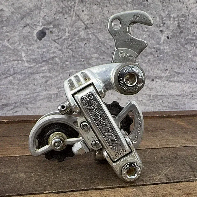 Vintage Shimano 600 Arabesque Rear Derailleur Short Cage Hanger Silver Japan